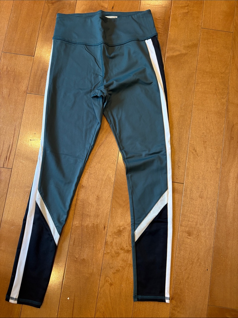 Athletic Leggings with White & Black Side Panels, Dark Green